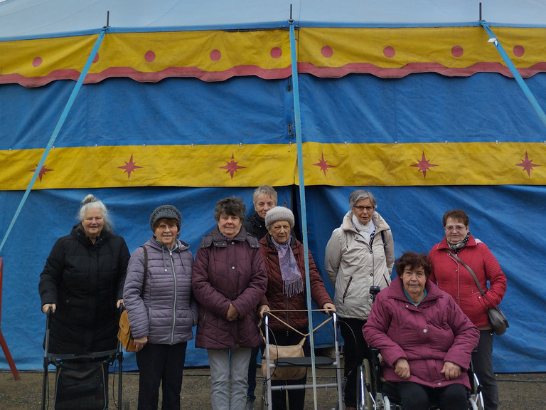 Tagesgäste des Immanuel Haus Ecktannen besuchen Circus Barlay