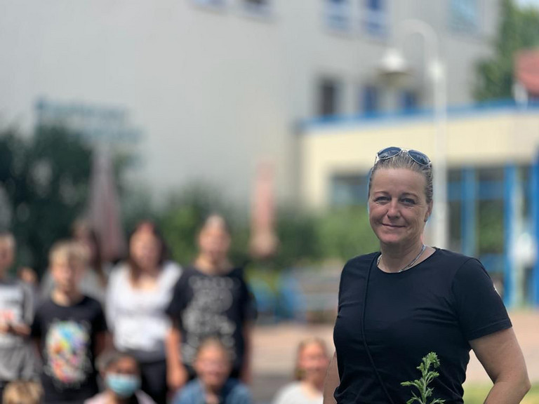 Für eine Stärkung mit leckerem Grillgut sorgte Hauswirtschaftsleitung Annett Skrodzki-Stern