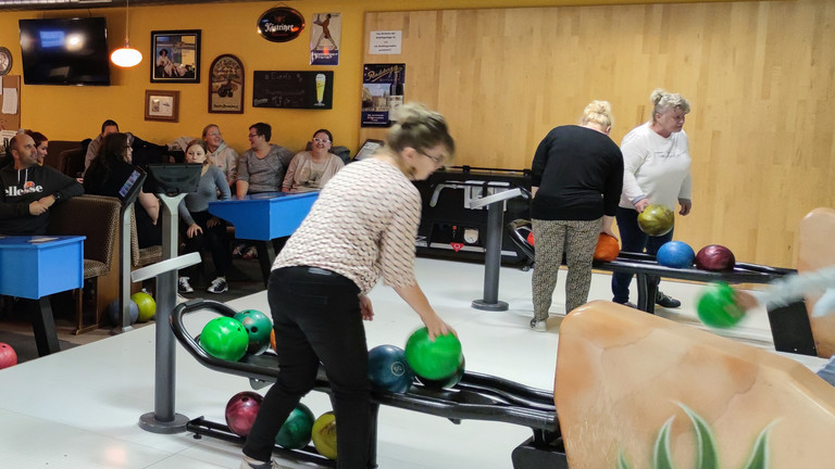  Immanuel Haus Ecktannen unternahm stimmungsvollen Ausflug auf die Bowlingbahn.