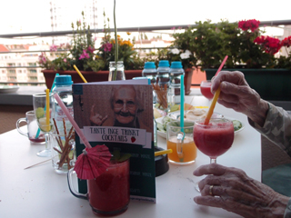 Immanuel Diakonie - Seniorenzentrum Schöneberg - Nachrichten - Tante Inge trinkt Cocktails auf der Dachterrasse